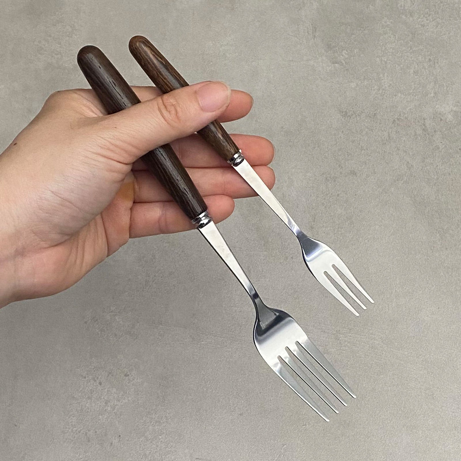 Durable Stainless Steel Cutlery Set for Hotel, Restaurant and Catering Use, Modern Minimalist Flatware